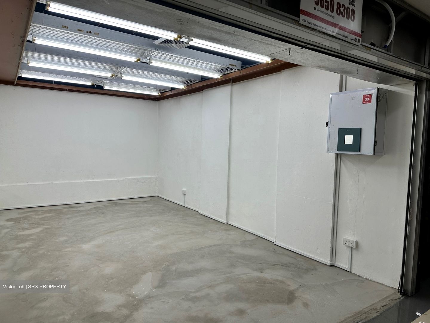 Queensway Tower / Queensway Shopping Centre (D3), Retail #543072301